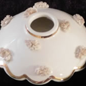 Porcelain candle holder