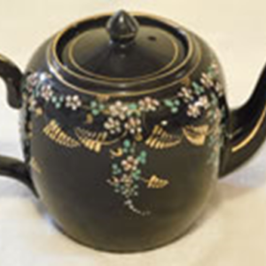Porcelain Black tea pot