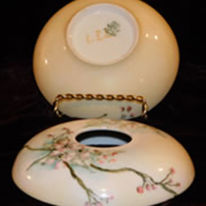 "Limoges" - Porcelain Hair Receiver